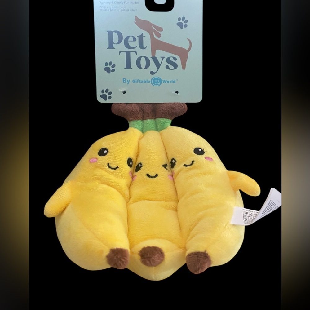 Pet Toys by Giftable World Approx 7” Tall Bunch of 3 Bananas with Squeaker New